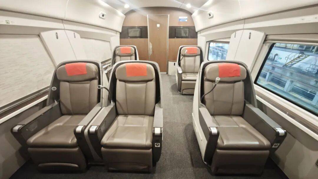 图库姆斯vs 超新星_这趟北京西往返深圳北的列车全是单间图库姆斯vs 超新星，国庆中秋假期加开！