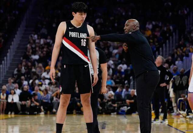 皇冠信用盘登3出租
_曝开拓者主帅比卢普斯因涉嫌非法赌博被FBI逮捕