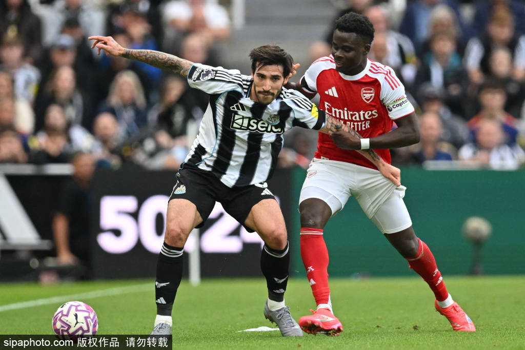 皇冠信用网登3出租
_北京国安主场遭遇逆转:青岛海牛4-2大胜皇冠信用网登3出租
,法比奥成赛季最佳射手!