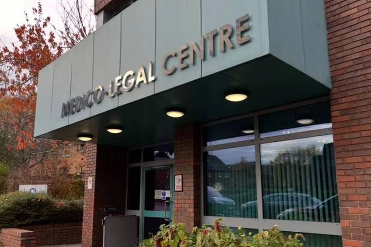 皇冠信用网如何注册
_英国一对情侣吸毒过量死在床上皇冠信用网如何注册
，尸体旁有一验孕棒