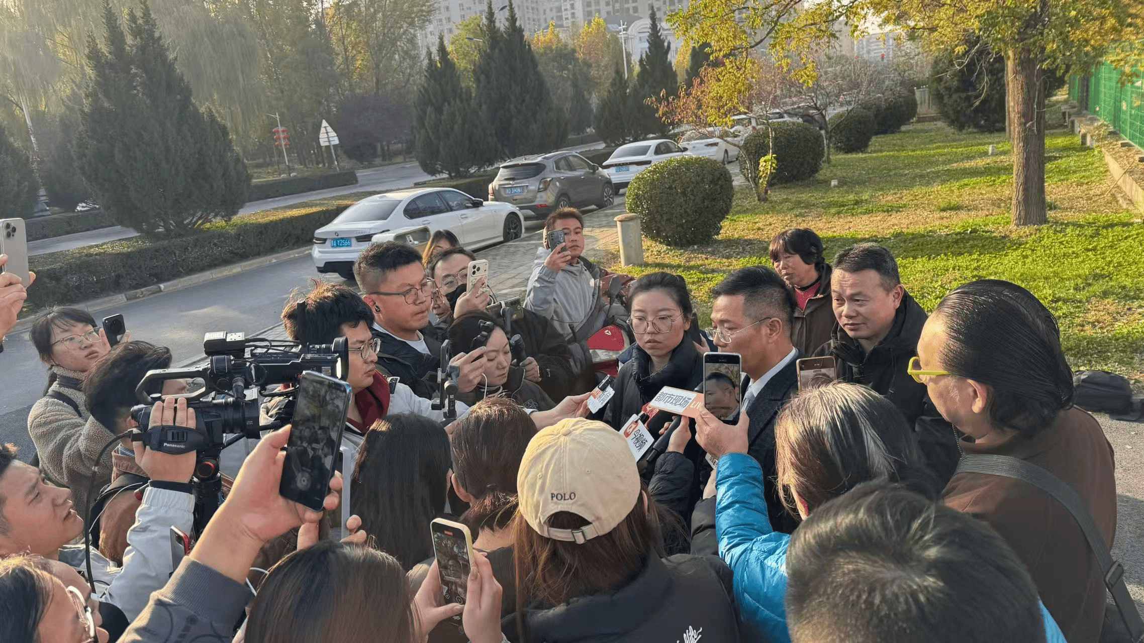 皇冠信用盘平台
_长治男子摔死咬人狗后“反杀”入侵住宅的狗主人案今开庭皇冠信用盘平台
,律师将作无罪辩护