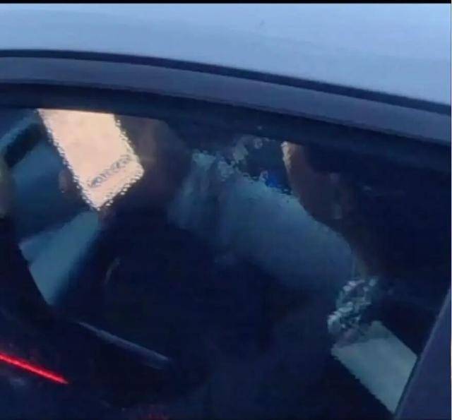 皇冠信用代理出租
_北京交警：群众通过“随手拍”举报的分心驾驶等违法行为皇冠信用代理出租
，已查处