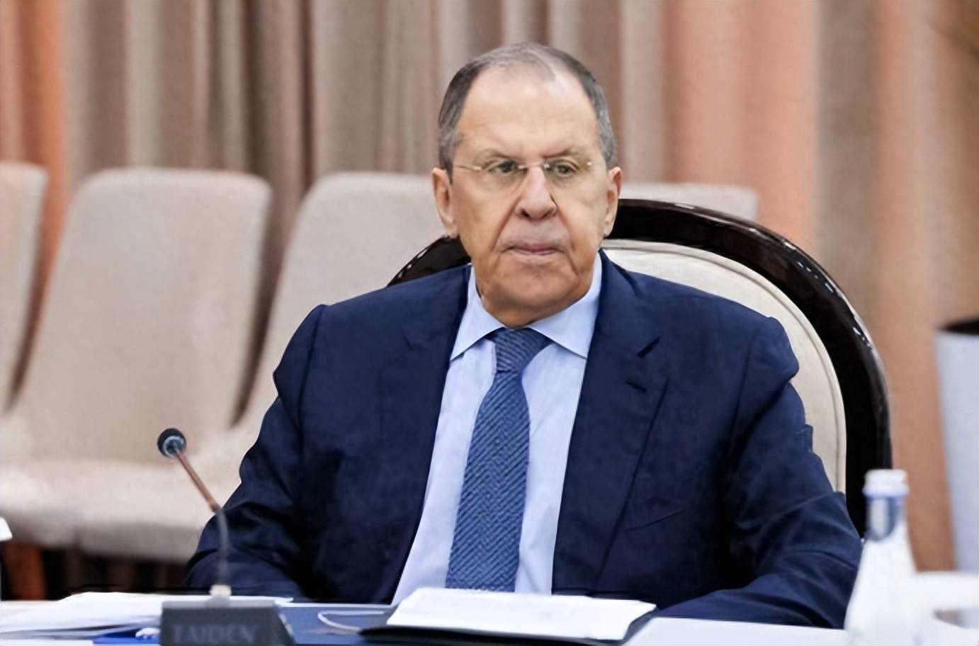 如何申请皇冠信用网
_刚攻下红军城如何申请皇冠信用网
,俄外长拉夫罗夫高调表态,中俄不缔结同盟,现实主义才是真道理?