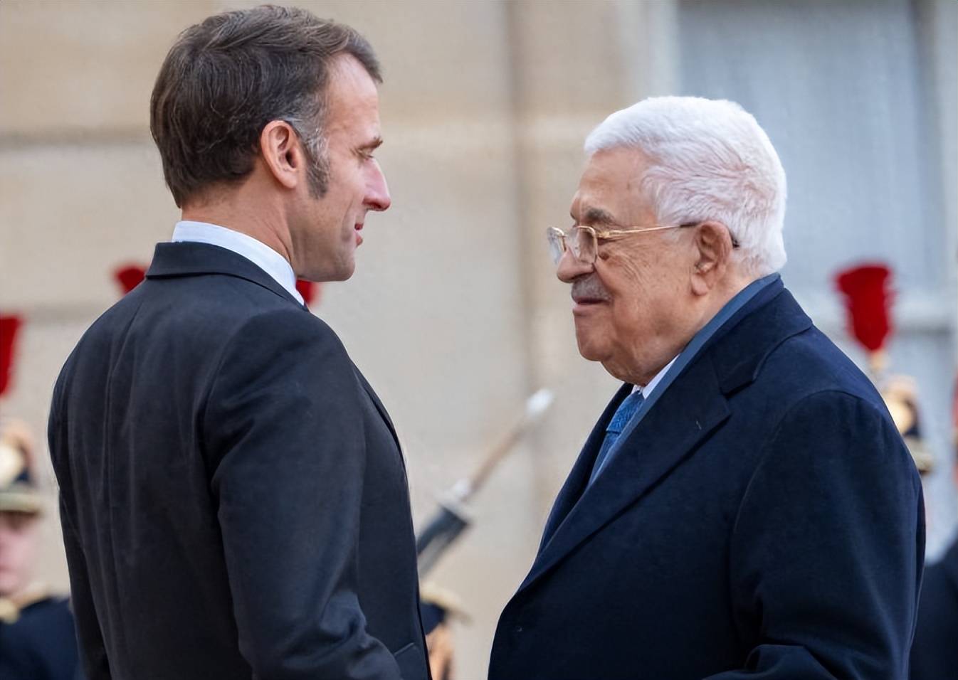 皇冠信用網网址
_美国拦不住了！登上访华专机前皇冠信用網网址
，当着全世界的面，马克龙做了一个大胆决定，日本加拿大急得跳脚？