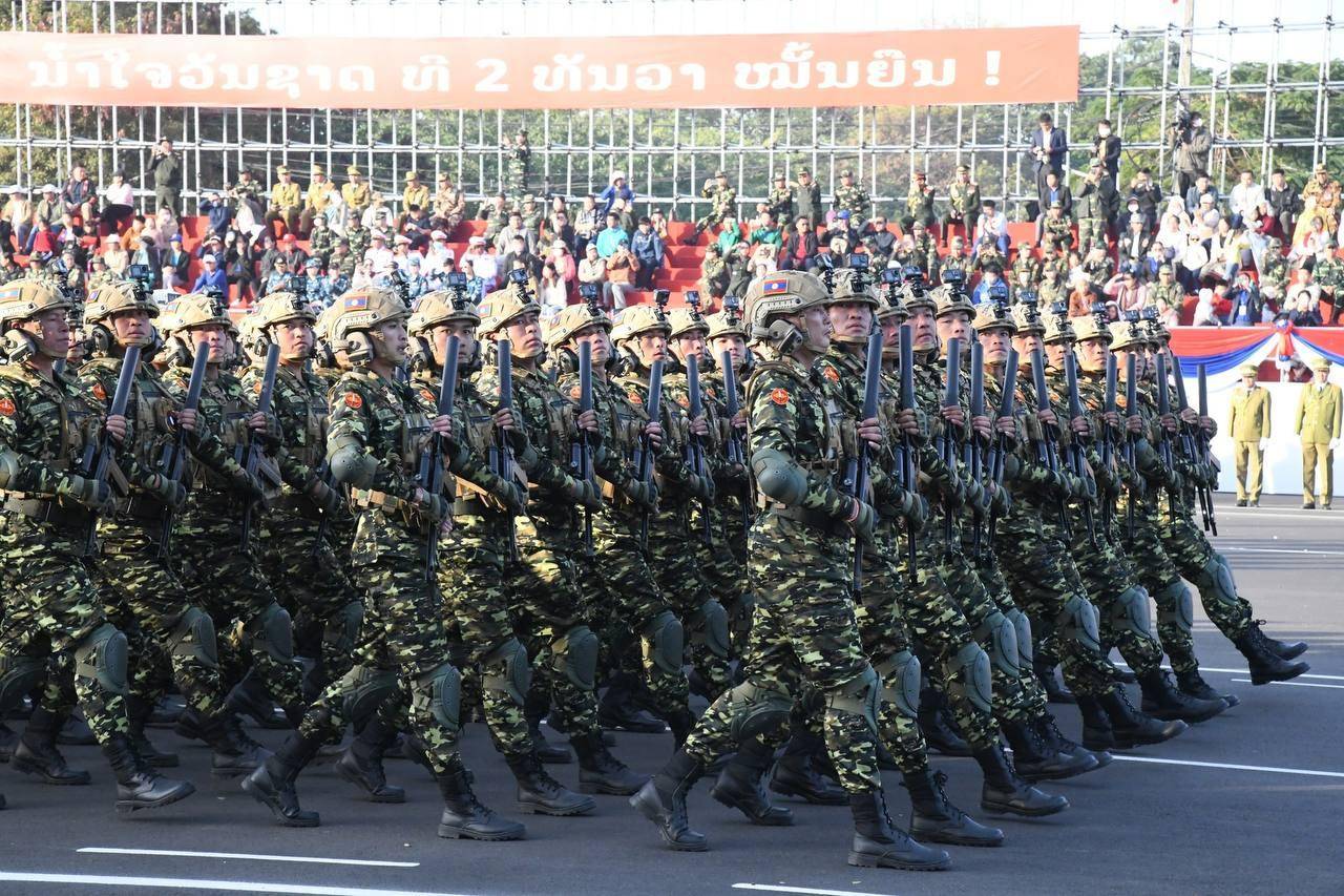 皇冠体育正网_火药桶一触即发皇冠体育正网,老挝上万大军深夜集结,会突然出兵泰柬冲突吗?