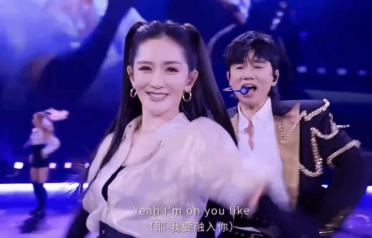 皇冠信用网代理_谢娜回应李维嘉在跨年晚会上哭皇冠信用网代理了：好友的想念和牵挂好温暖