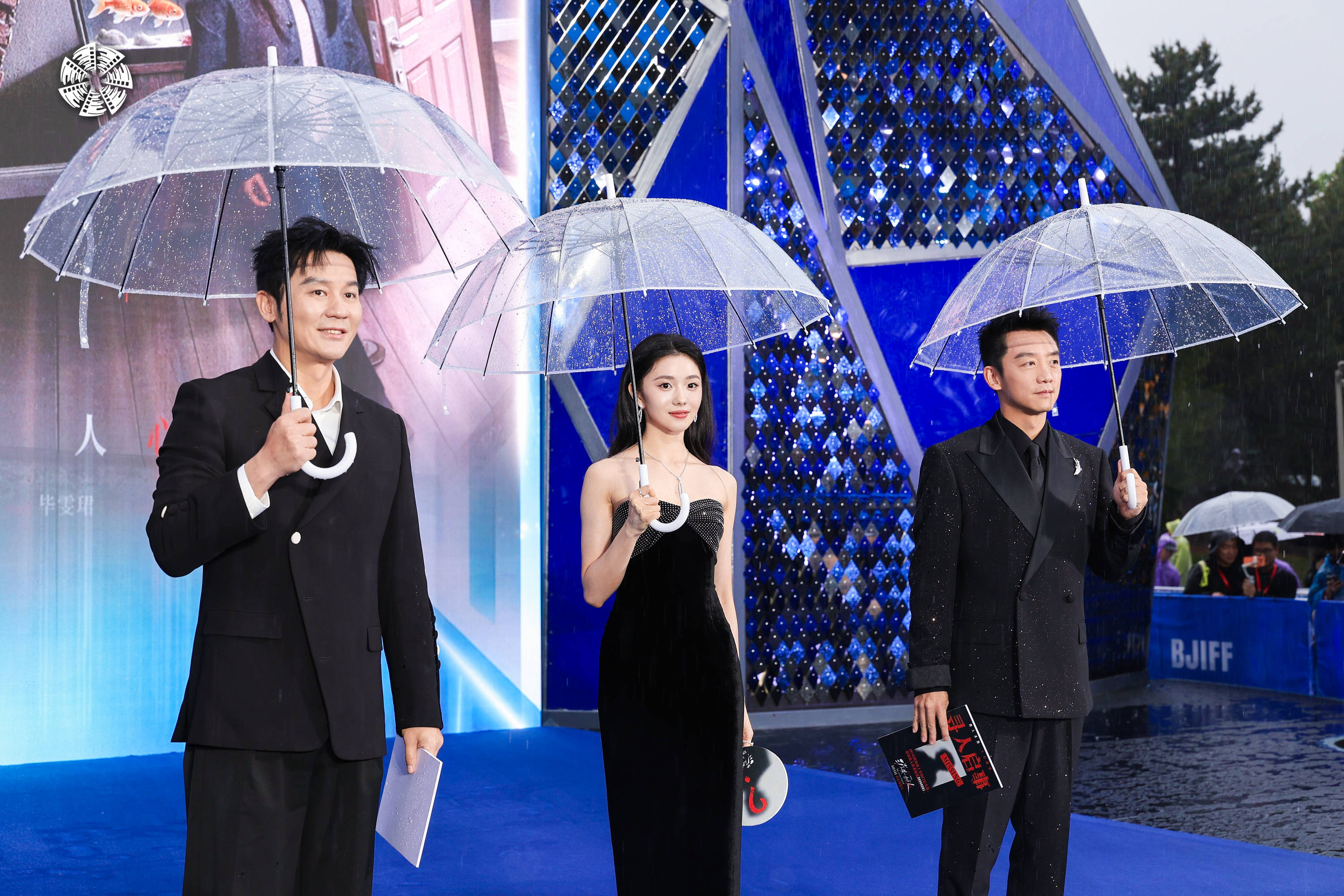 皇冠信用网正网_群星汇聚皇冠信用网正网！第十六届北影节红毯高清大图来了