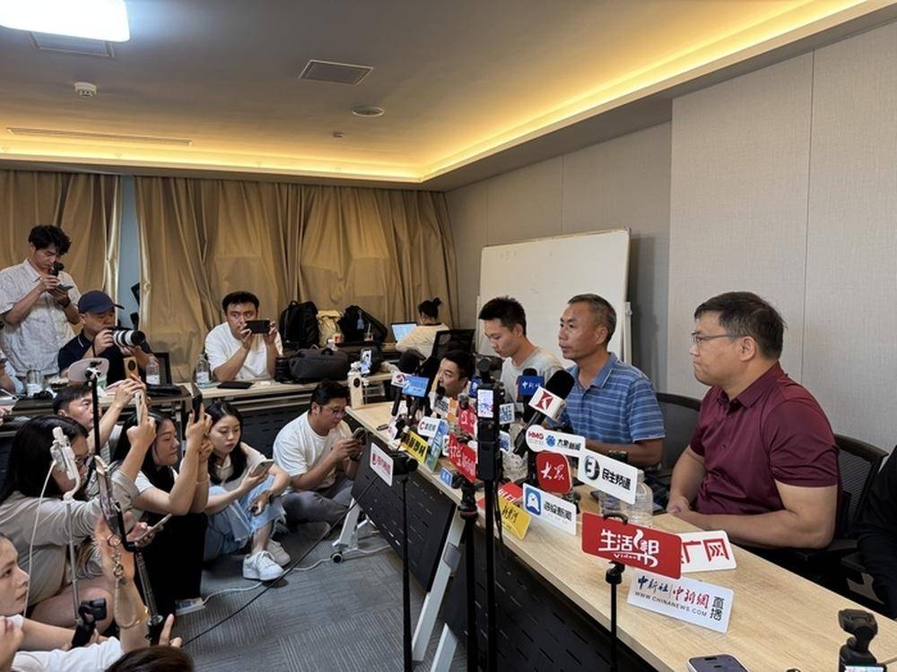怎么开皇冠信用网_“梅姨”实际65岁、真实样貌与此前画像有异怎么开皇冠信用网,申军良公开给梅姨的手写信:永远拔不出你种下的这根刺